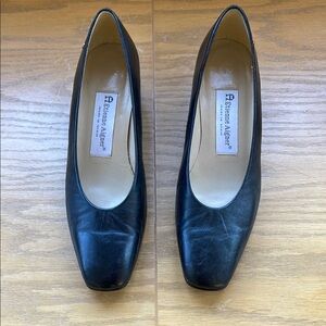 Etienne Aigner low heel pumps